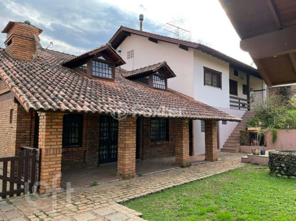Casa à venda com 5 quartos, 426m² - Foto 4