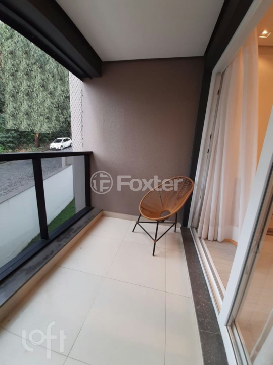 Apartamento à venda com 3 quartos, 140m² - Foto 2
