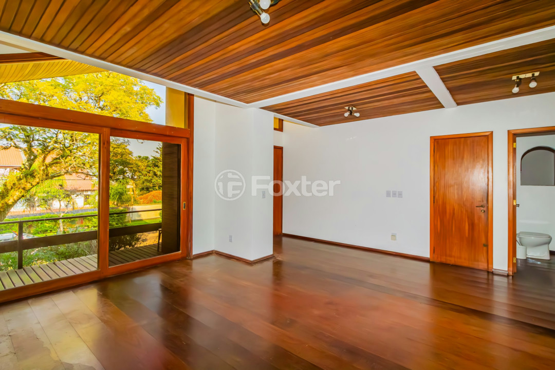Casa de Condomínio à venda com 5 quartos, 400m² - Foto 2