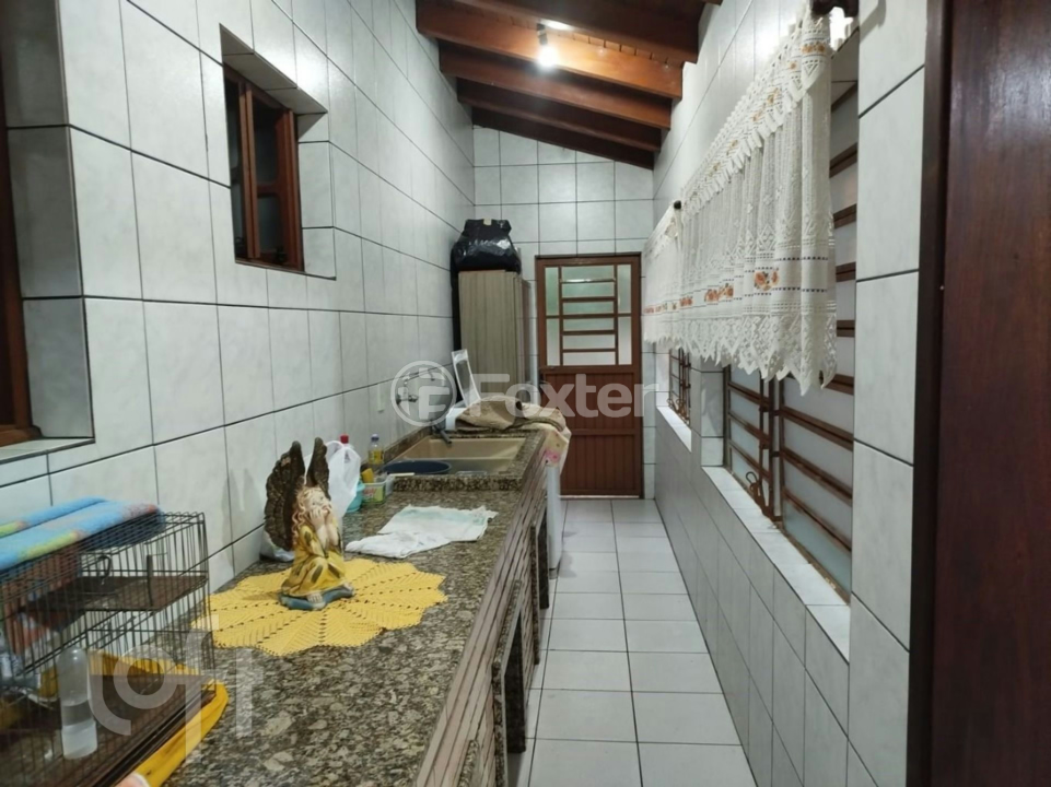 Casa à venda com 2 quartos, 123m² - Foto 2