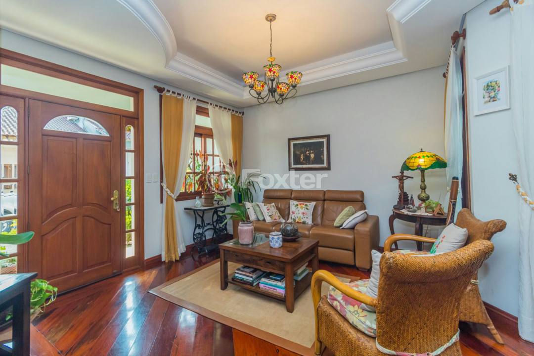 Casa de Condomínio à venda com 4 quartos, 252m² - Foto 4