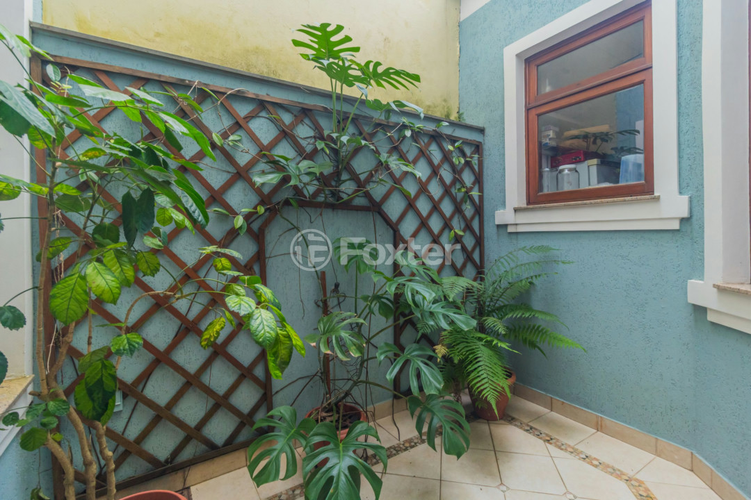 Casa de Condomínio à venda com 4 quartos, 252m² - Foto 5