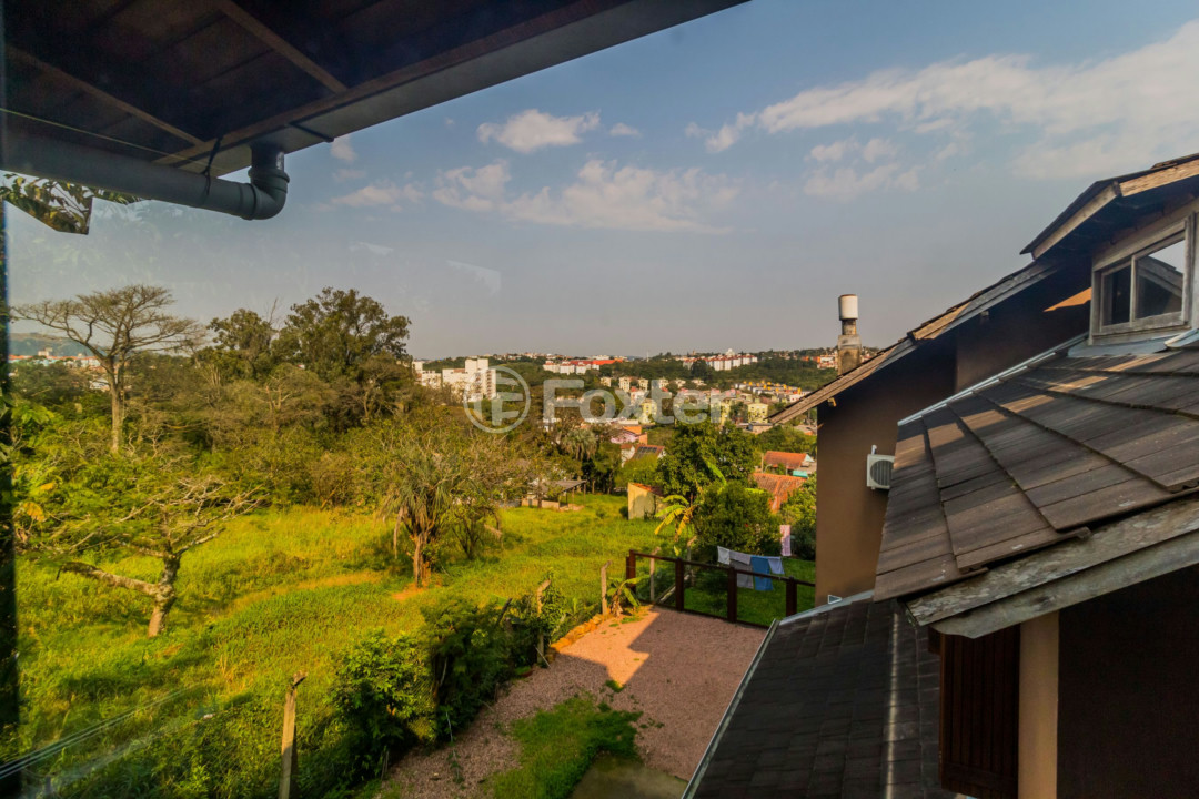 Casa de Condomínio à venda com 4 quartos, 252m² - Foto 41