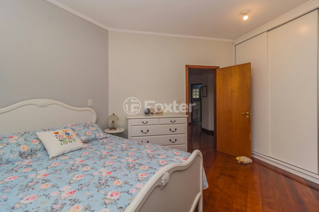 Casa de Condomínio à venda com 4 quartos, 252m² - Foto 42