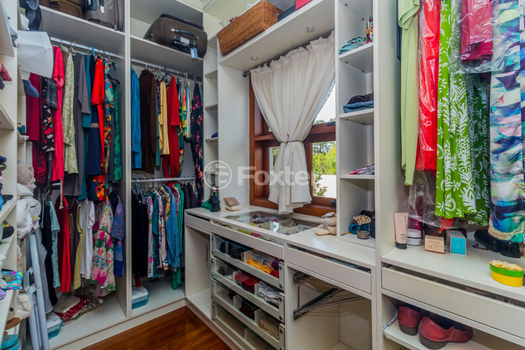 Casa de Condomínio à venda com 4 quartos, 252m² - Foto 48