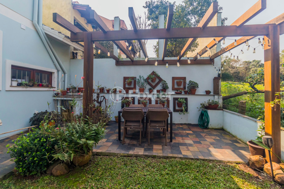 Casa de Condomínio à venda com 4 quartos, 252m² - Foto 14