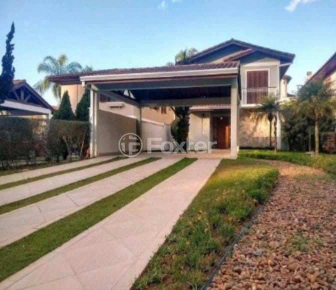Casa de Condomínio à venda com 4 quartos, 255m² - Foto 2