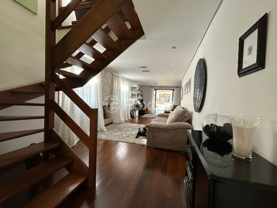 Casa de Condomínio à venda com 4 quartos, 255m² - Foto 4
