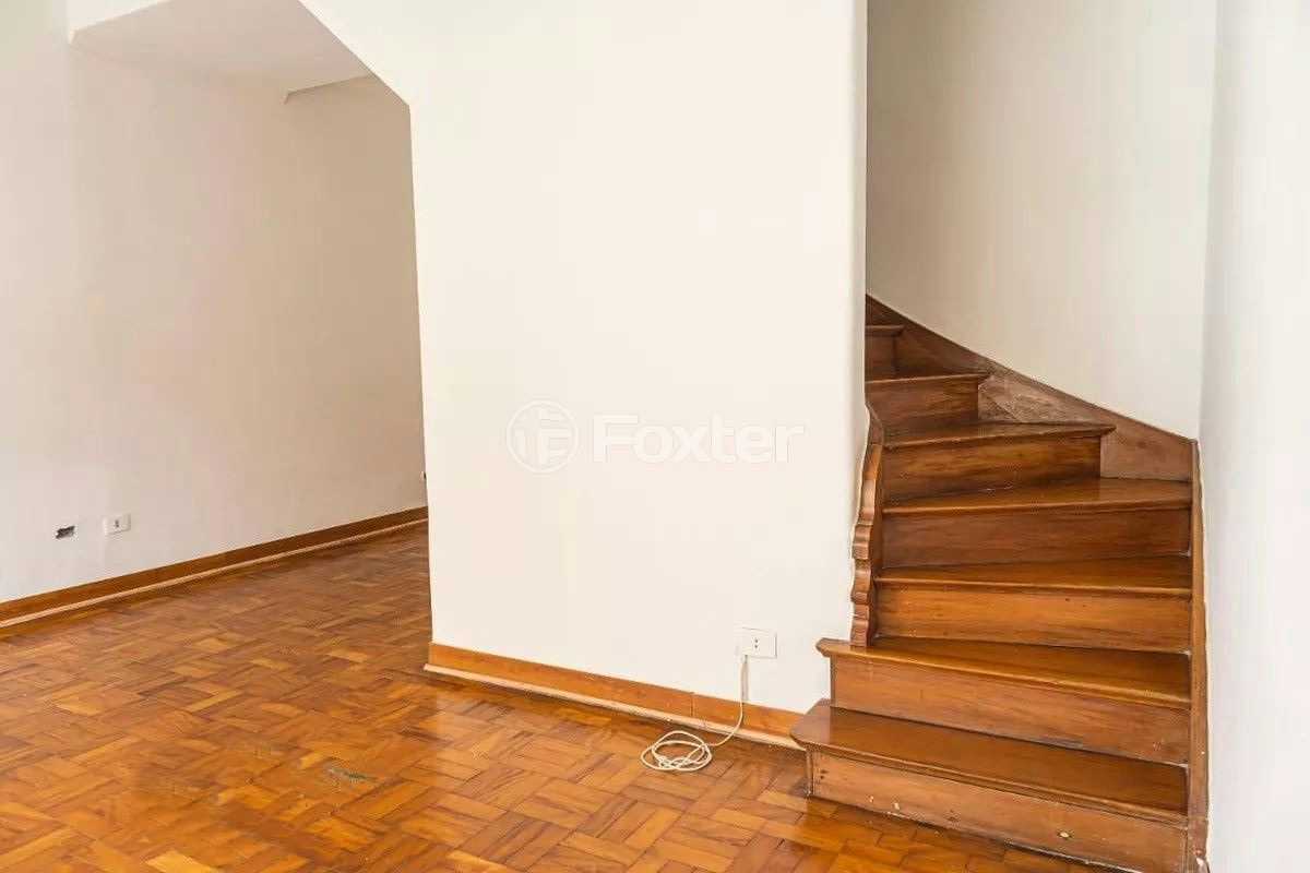 Casa à venda com 2 quartos, 100m² - Foto 2