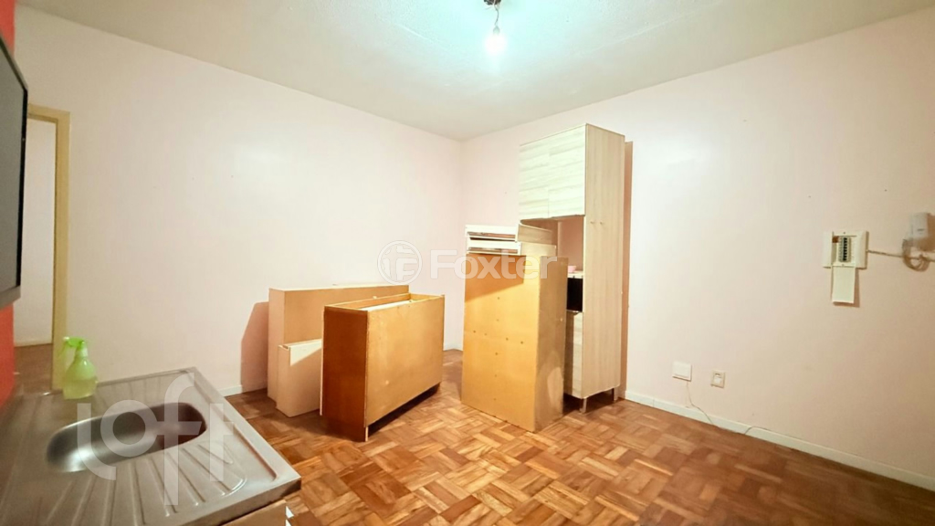 Casa à venda com 3 quartos, 60m² - Foto 4