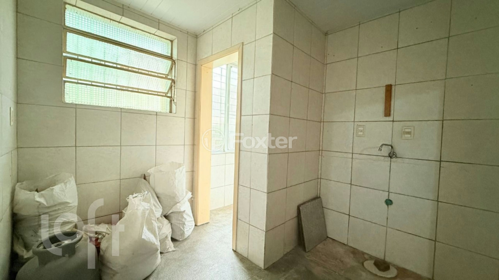 Casa à venda com 3 quartos, 60m² - Foto 8