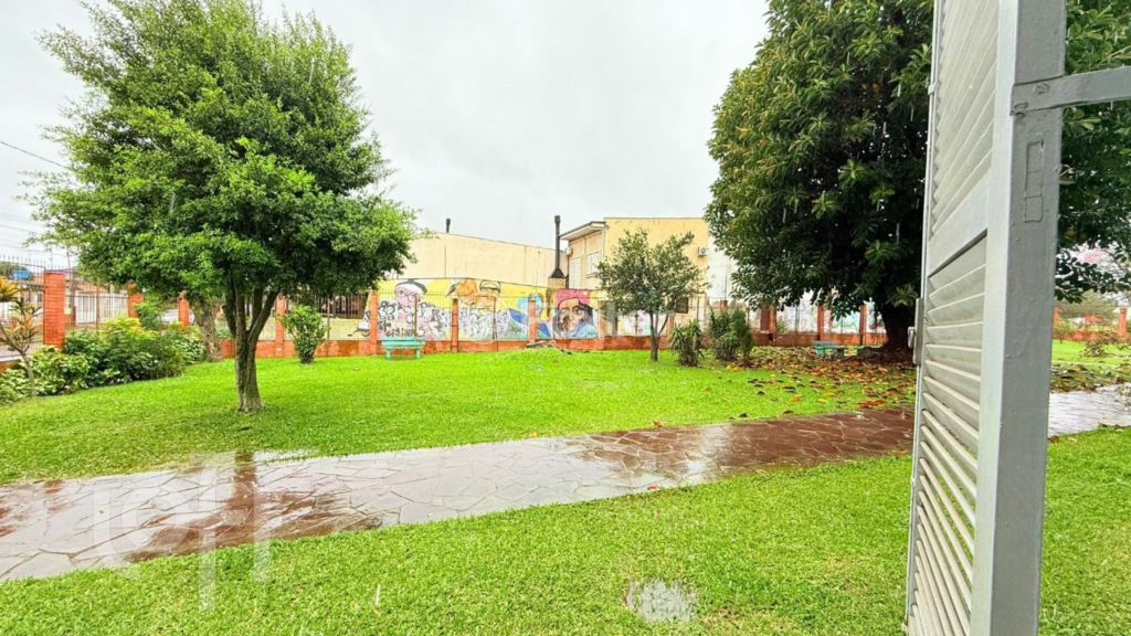 Casa à venda com 3 quartos, 60m² - Foto 15