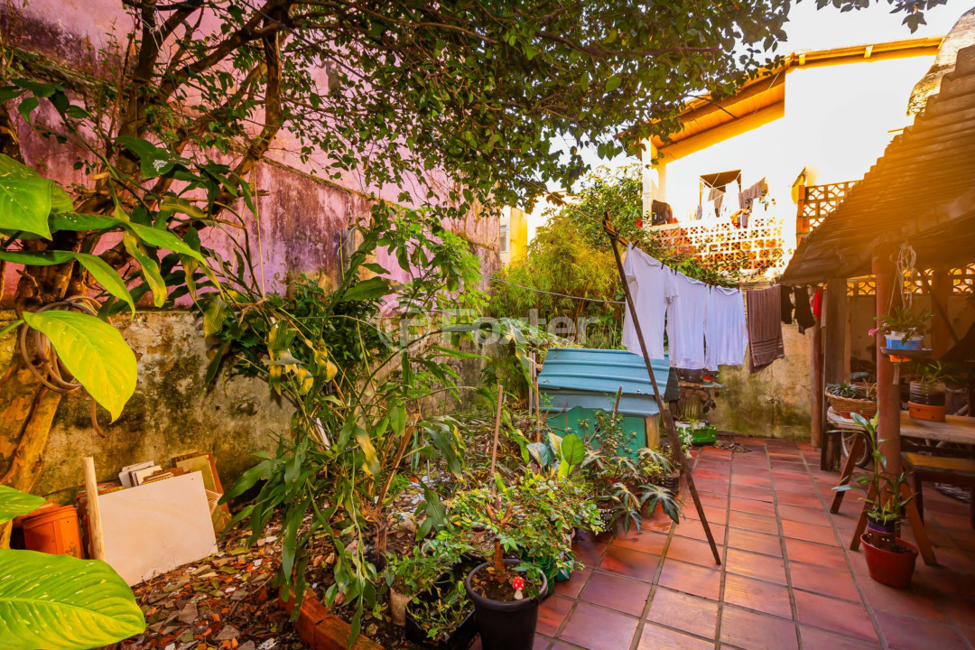 Casa à venda com 4 quartos, 100m² - Foto 14