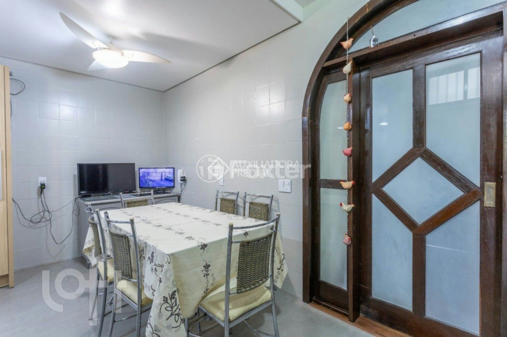 Casa à venda com 6 quartos, 432m² - Foto 13