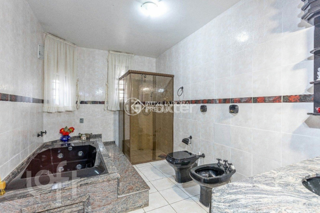 Casa à venda com 6 quartos, 432m² - Foto 18