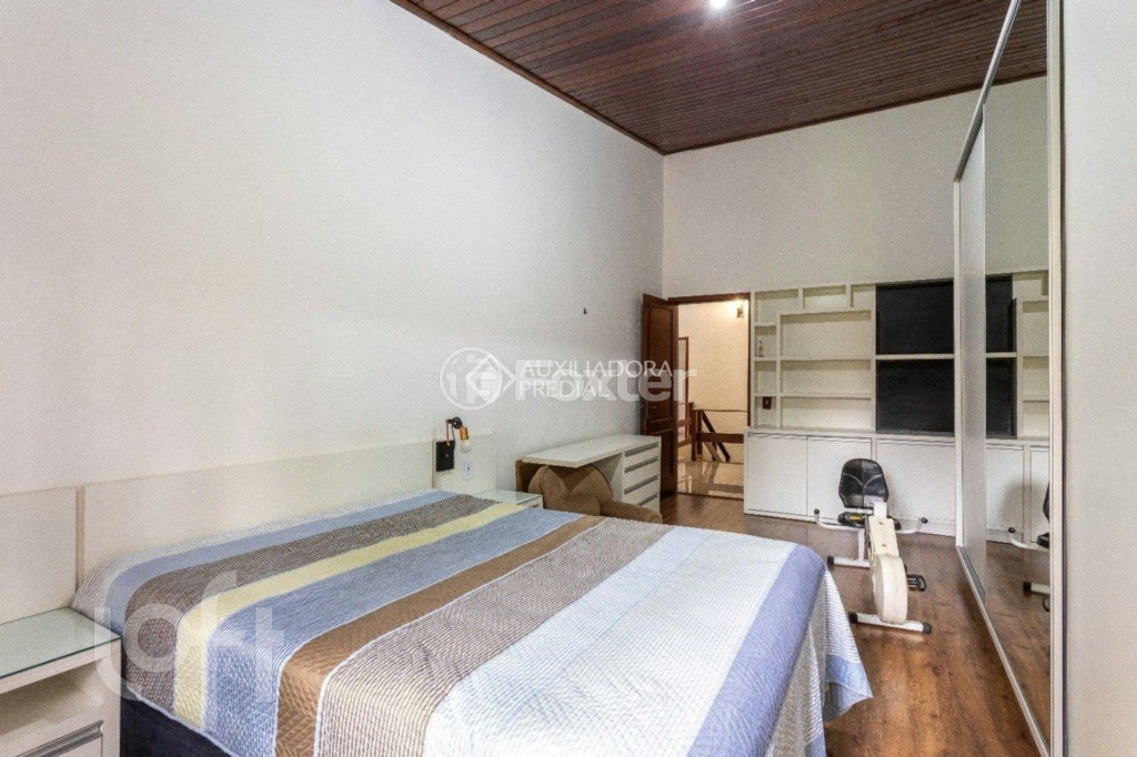 Casa à venda com 6 quartos, 432m² - Foto 31