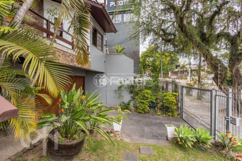 Casa à venda com 6 quartos, 432m² - Foto 73