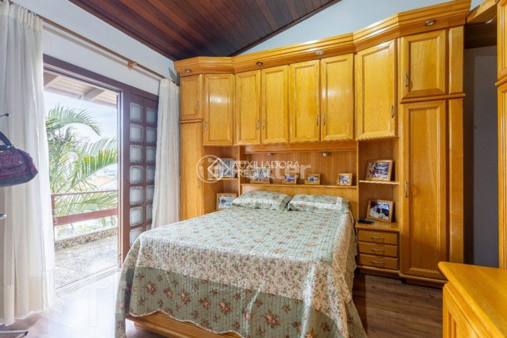 Casa à venda com 6 quartos, 432m² - Foto 35