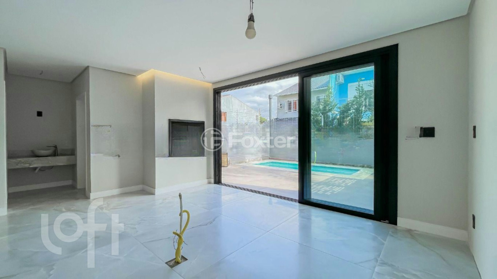 Casa de Condomínio à venda com 3 quartos, 255m² - Foto 4