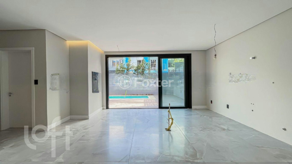Casa de Condomínio à venda com 3 quartos, 255m² - Foto 3