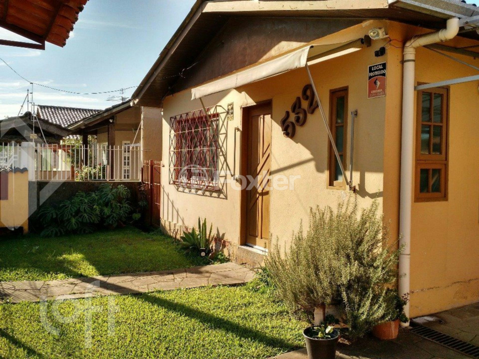 Casa à venda com 5 quartos, 148m² - Foto 1