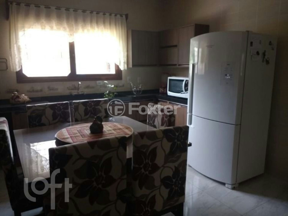 Casa à venda com 3 quartos, 233m² - Foto 7