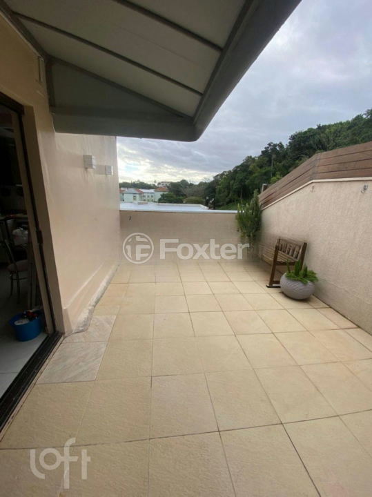 Cobertura à venda com 2 quartos, 76m² - Foto 2
