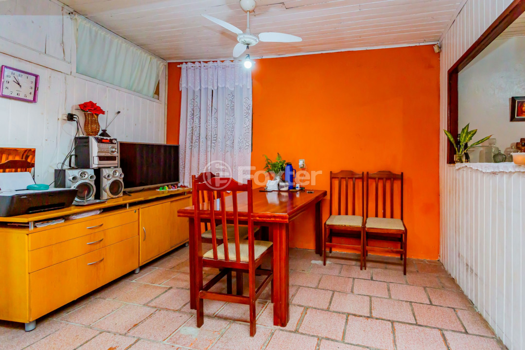 Casa à venda com 2 quartos, 69m² - Foto 4