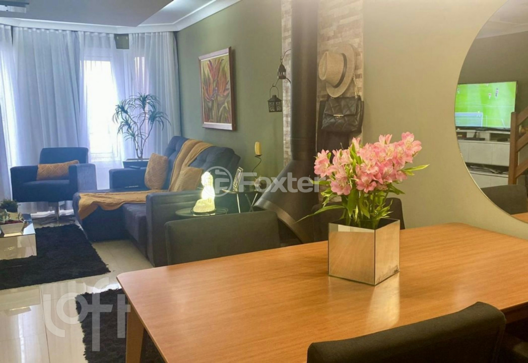 Casa à venda com 3 quartos, 120m² - Foto 1