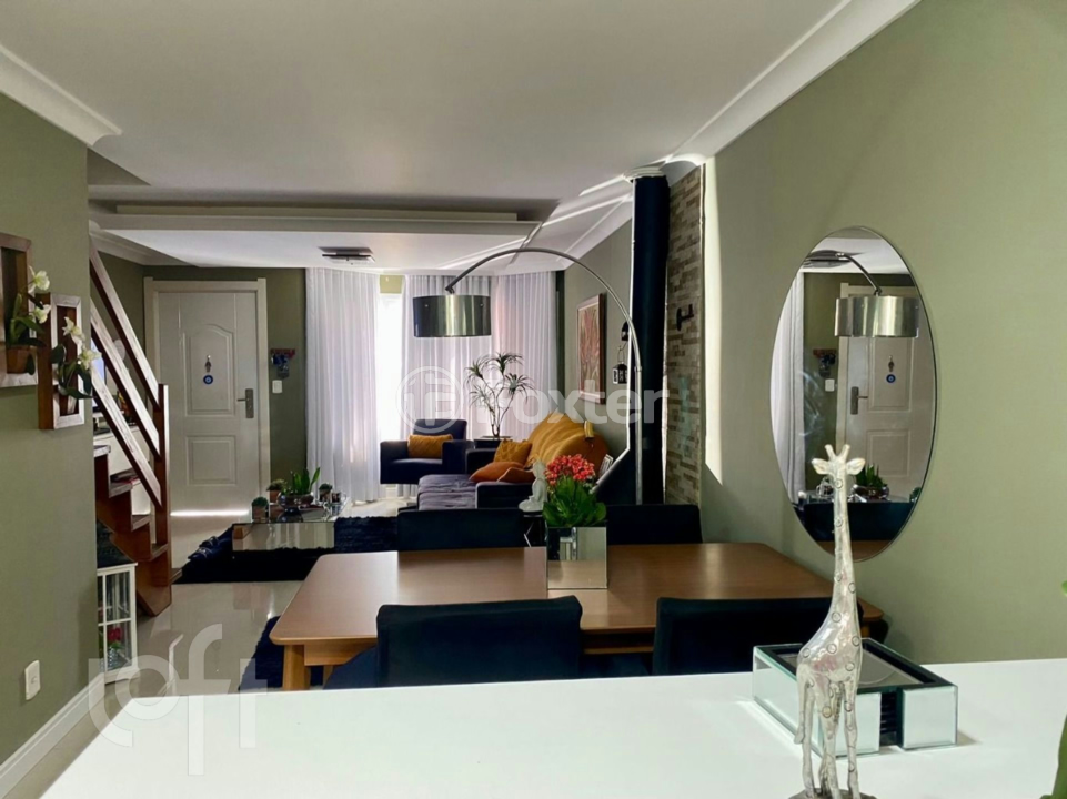 Casa à venda com 3 quartos, 120m² - Foto 2