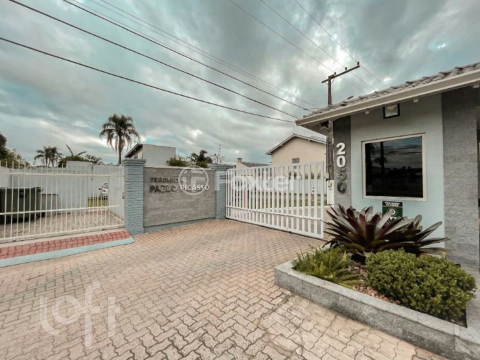 Casa de Condomínio à venda com 3 quartos, 85m² - Foto 2