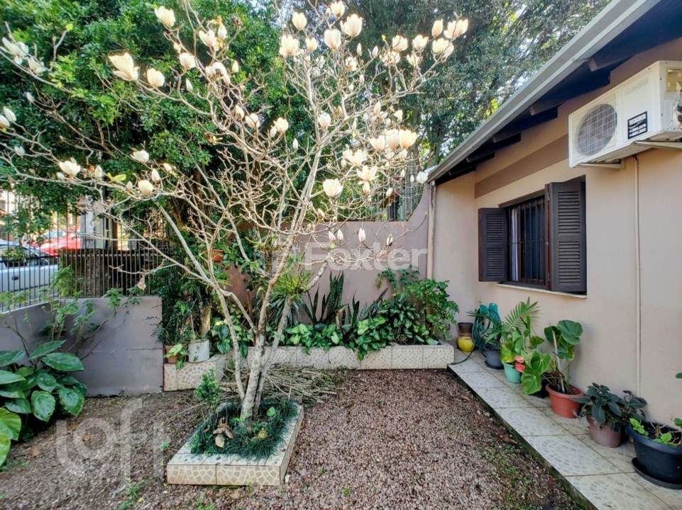Casa à venda com 4 quartos, 187m² - Foto 1