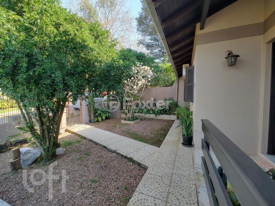 Casa à venda com 4 quartos, 187m² - Foto 2