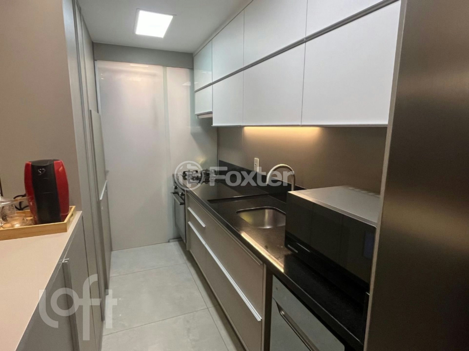 Apartamento à venda com 2 quartos, 75m² - Foto 28