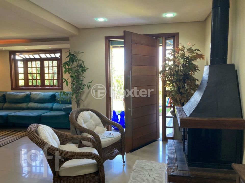 Casa à venda com 6 quartos, 209m² - Foto 42
