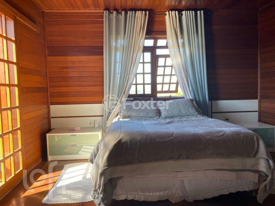 Casa à venda com 6 quartos, 209m² - Foto 28