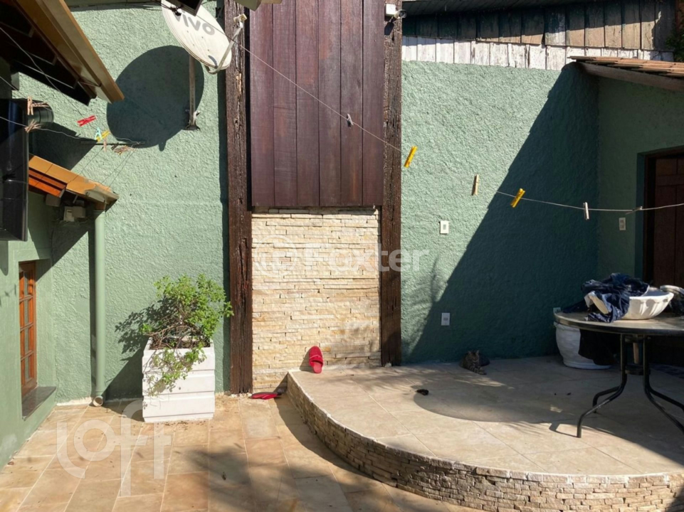 Casa à venda com 6 quartos, 209m² - Foto 5