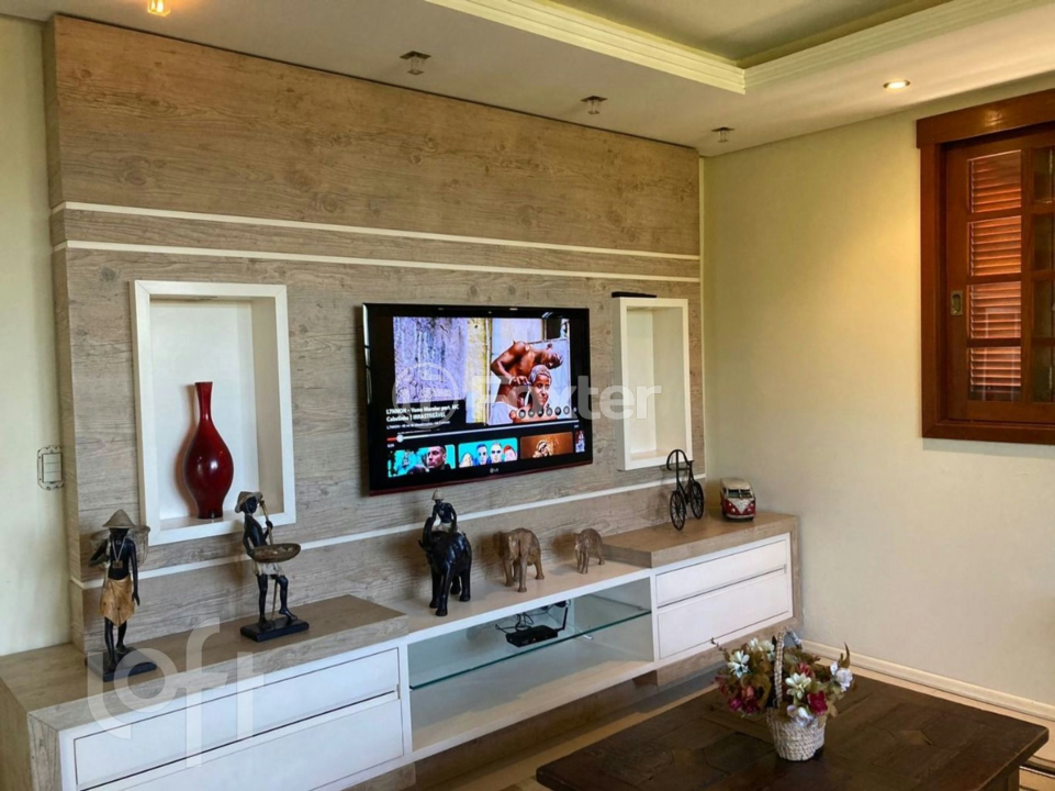 Casa à venda com 6 quartos, 209m² - Foto 46
