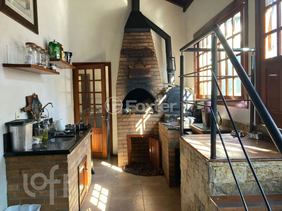Casa à venda com 6 quartos, 209m² - Foto 9