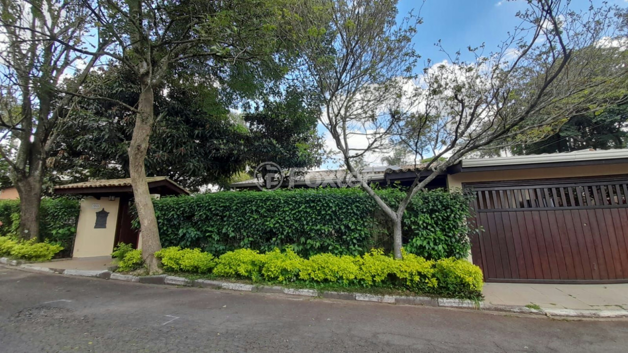 Casa de Condomínio à venda com 3 quartos, 456m² - Foto 2