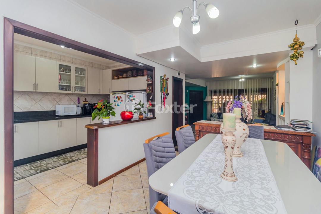 Casa à venda com 3 quartos, 197m² - Foto 7