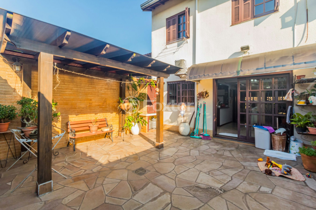 Casa à venda com 3 quartos, 197m² - Foto 37