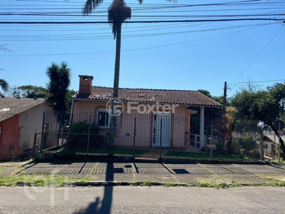 Casa à venda com 3 quartos, 250m² - Foto 2