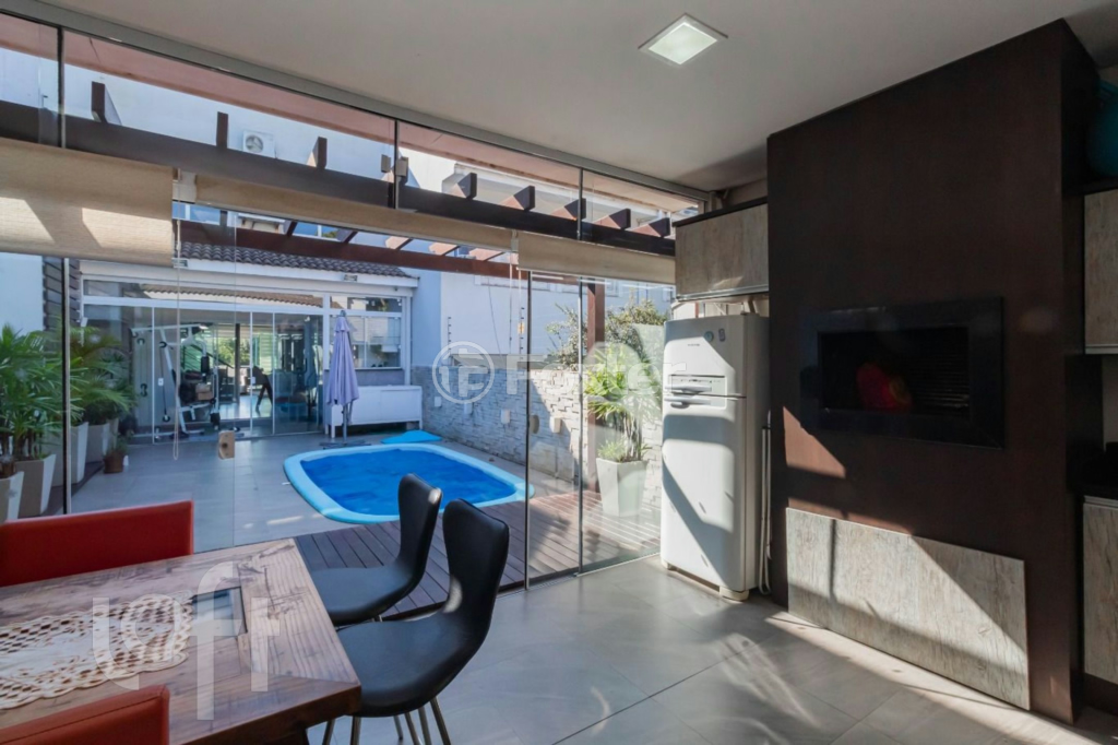 Casa à venda com 3 quartos, 190m² - Foto 15