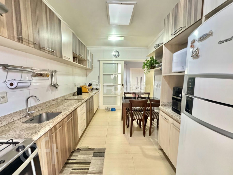 Casa à venda com 3 quartos, 136m² - Foto 14