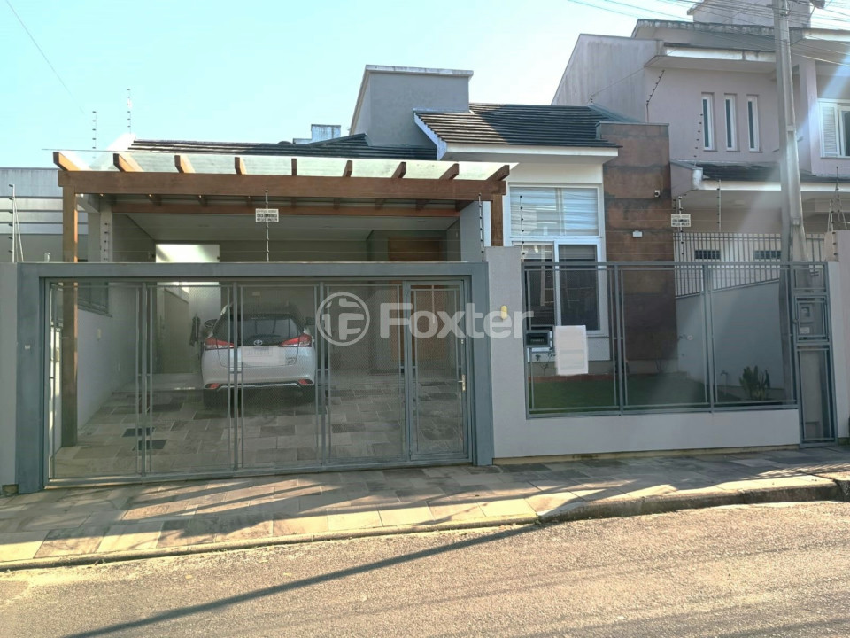Casa à venda com 3 quartos, 121m² - Foto 2