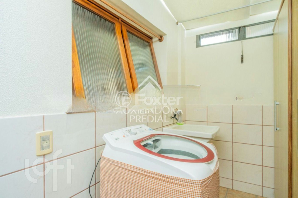 Casa à venda com 3 quartos, 240m² - Foto 32