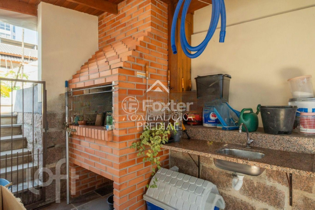 Casa à venda com 3 quartos, 240m² - Foto 6