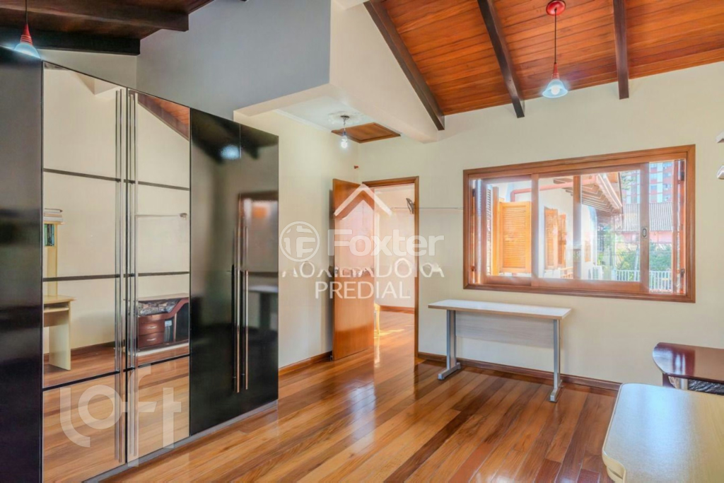 Casa à venda com 3 quartos, 240m² - Foto 55