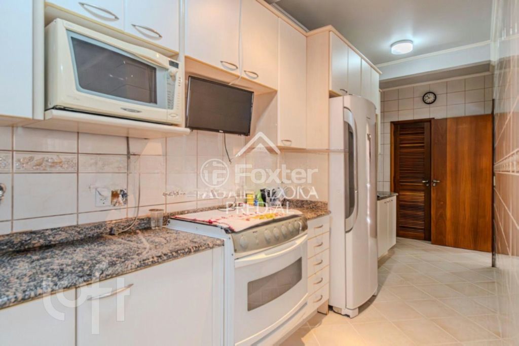 Casa à venda com 3 quartos, 240m² - Foto 27